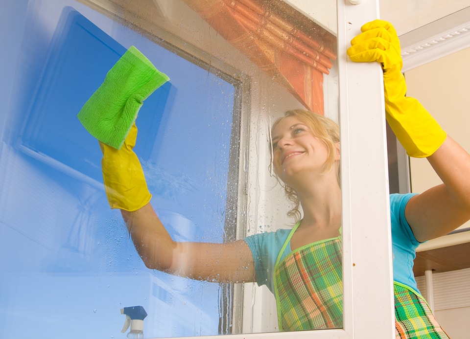 Как убрать царапины с пластикового окна